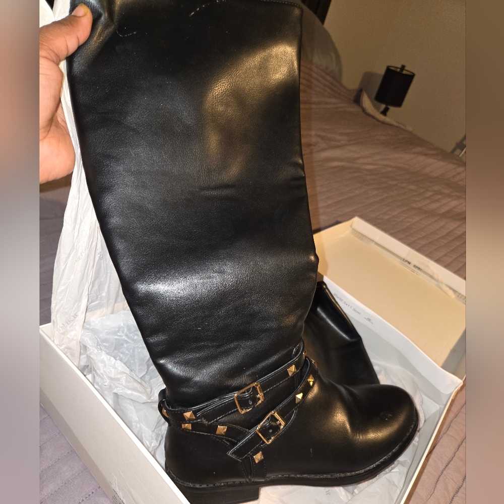 Black boots from Just Fab. Size 9.5